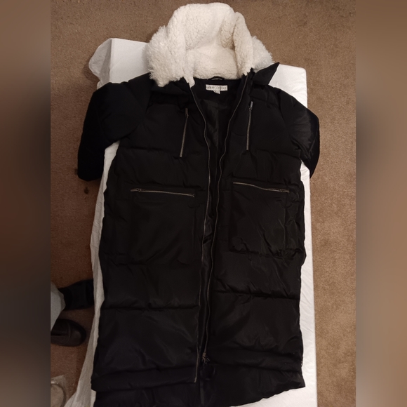 Larry Levine Women's Hooded Puffer Coat - Picture 1 of 5